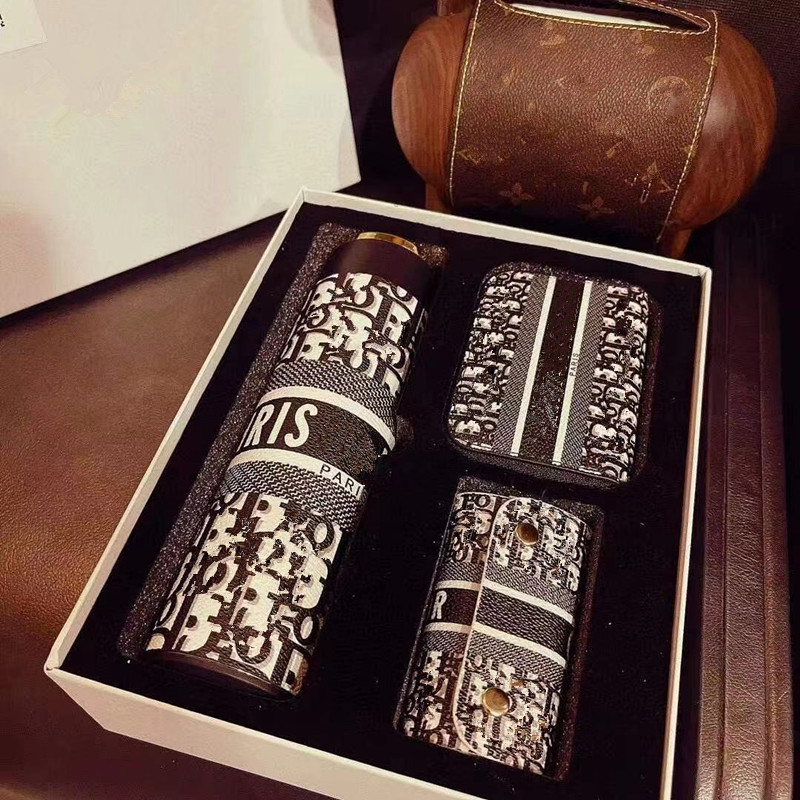 wholesale classic design Water Bottles unisex Thermos Cup flask home travel Gift Box Key case
wholesale classic design Water Bottles unisex Thermos Cup flask home travel Gift Box Key case