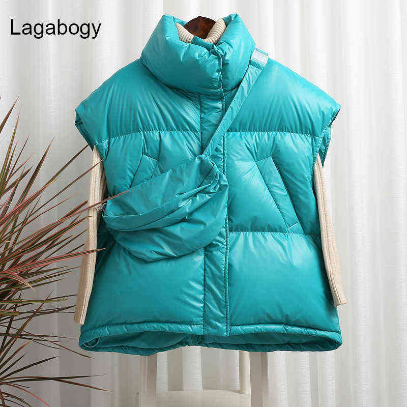 Lagabogy Autumn Winter Women Duck Down Jacket Vest Female Short Thick Warm Coat Windproof Waistcoat With Bag Outwear 211120