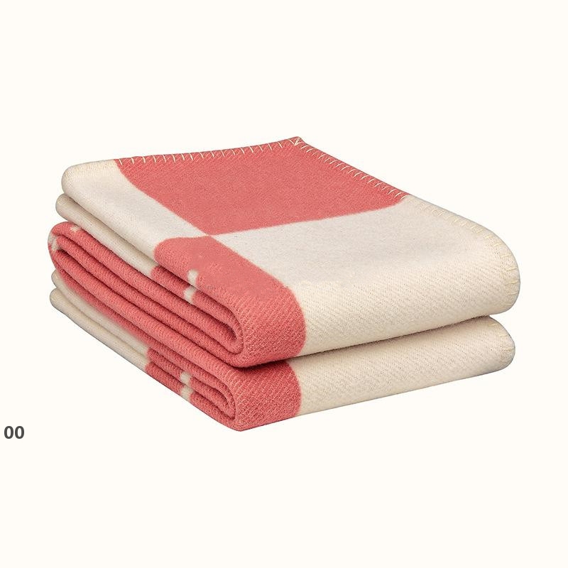 135x165cm New Plaid Throw Blanket Crochet Soft Wool Scarf Shawl Portable Warm Sofa Bed Fleece Knitted Cape Pink Blankets n
135x165cm New Plaid Throw Blanket Crochet Soft Wool Scarf Shawl Portable Warm Sofa Bed Fleece Knitted Cape Pink Blankets n