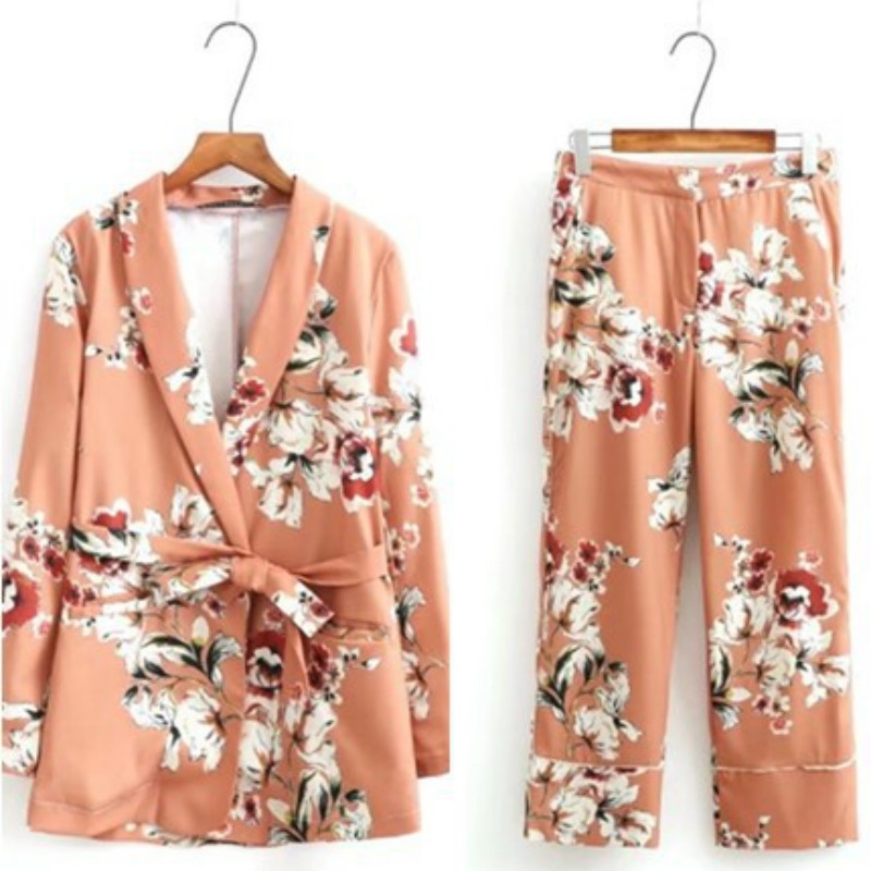Fashion printed temperament small suit jacket slim trousers trend wild ladies set two-piece summer women's clothing 210527
Fashion printed temperament small suit jacket slim trousers trend wild ladies set two-piece summer women's clothing 210527