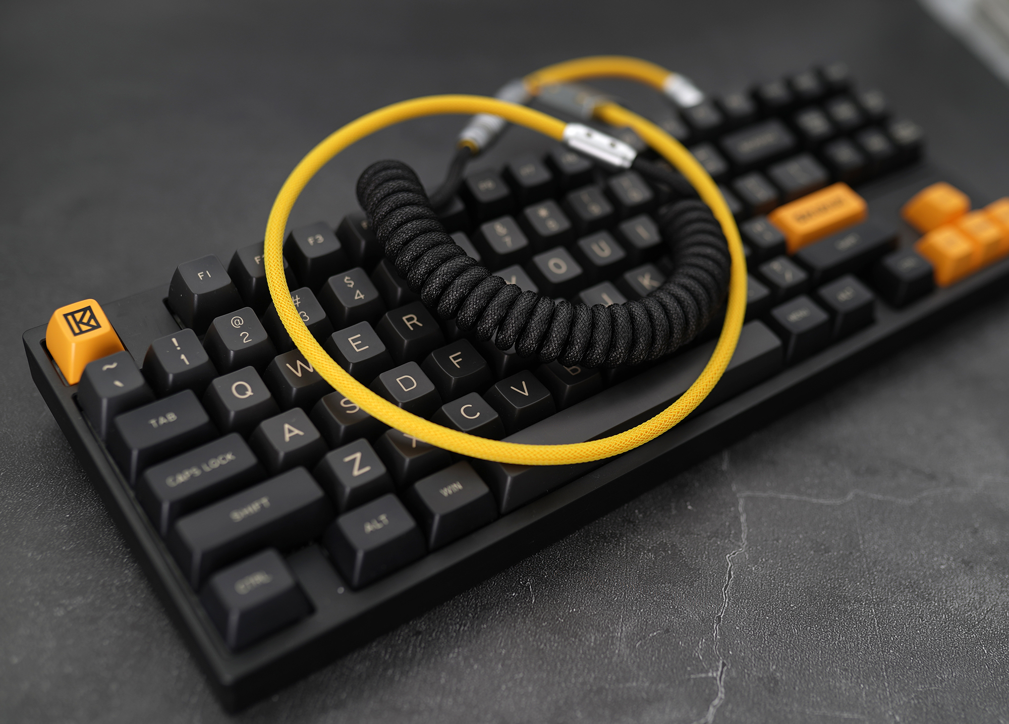 GeekCable Handmade Customized Mechanical Keyboard Data Cable For MAXKEY Theme SP Keycap Line Yellow Screen Colorway