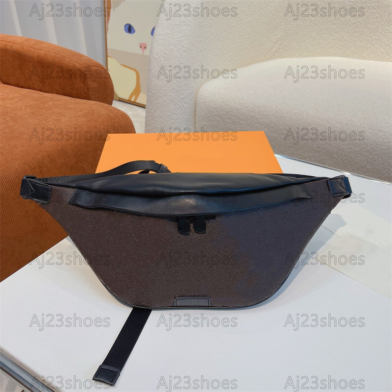 Classic Bumbag M44812 Waist Bags Monograms Empreinte Embossed Supple Grained Leather Shoulder Cross-Body Smaller Version Women Designer Bag, 01
Classic Bumbag M44812 Waist Bags Monograms Empreinte Embossed Supple Grained Leather Shoulder Cross-Body Smaller Version Women Designer Bag, 01