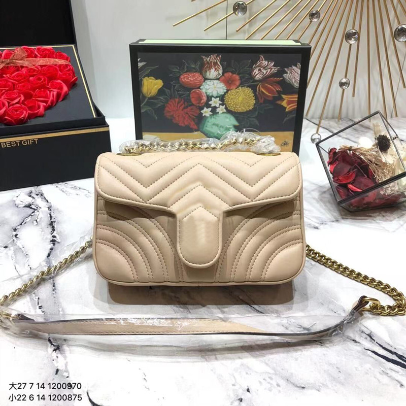 High Luxurys designers top Quality Ladies heart chains Brand bag 2022 Women handbag Fashion clutch handbags shoulder Bags cossbody wallet leather Artwork Metallic, No bags
High Luxurys designers top Quality Ladies heart chains Brand bag 2022 Women handbag Fashion clutch handbags shoulder Bags cossbody wallet leather Artwork Metallic, No bags