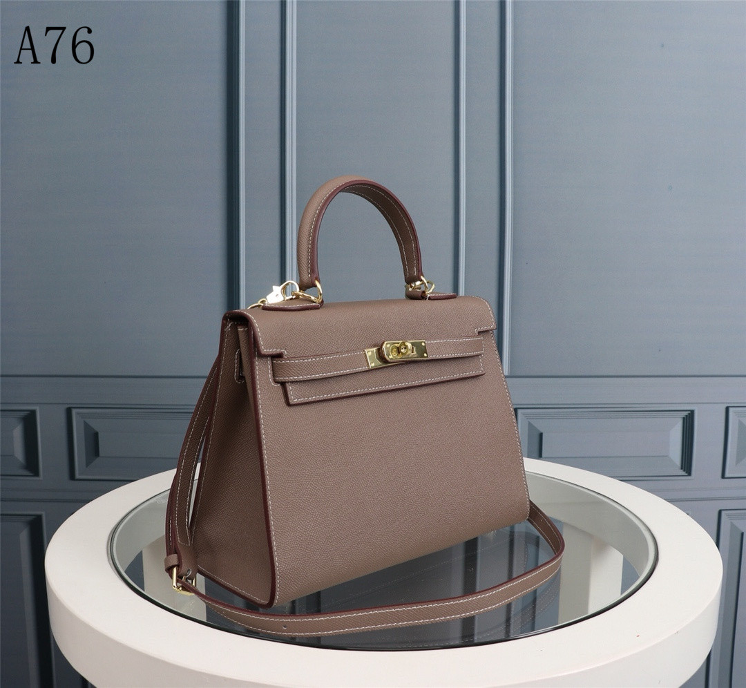 2021 Women shoulder Bags Hot Sell Womens Genuine Leather H Lock Flap Handbag Black pochette Twist Lady Crossbody Bag Hotsale purse, Yellow
2021 Women shoulder Bags Hot Sell Womens Genuine Leather H Lock Flap Handbag Black pochette Twist Lady Crossbody Bag Hotsale purse, Yellow