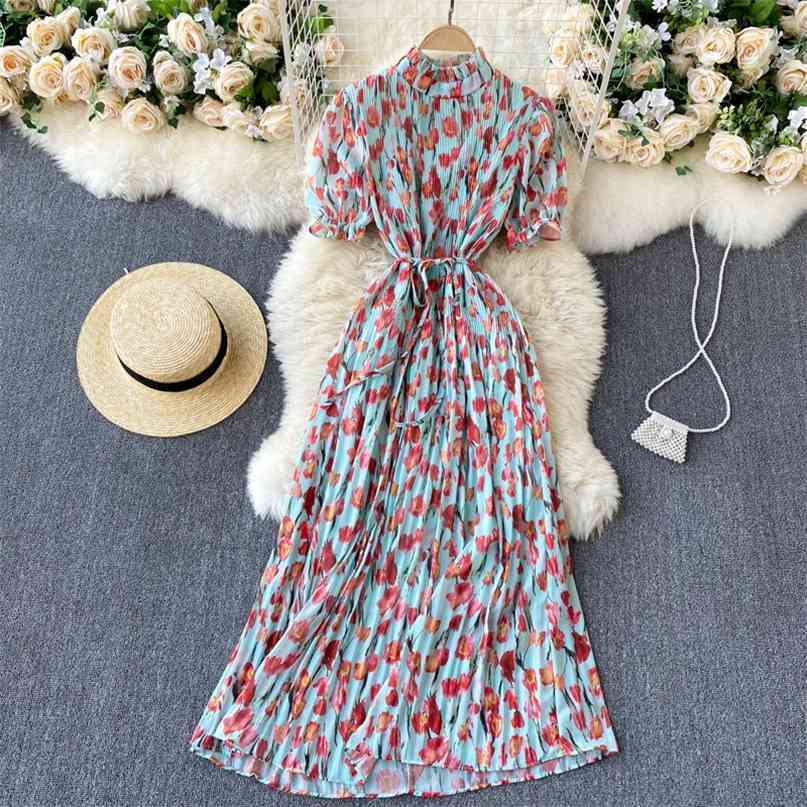 Summer Women Dress Floral Print Short Puff Sleeve Stand Collar Bohemian Holidays Beach Party Pleated Long Maxi 210603, Blue
Summer Women Dress Floral Print Short Puff Sleeve Stand Collar Bohemian Holidays Beach Party Pleated Long Maxi 210603, Blue