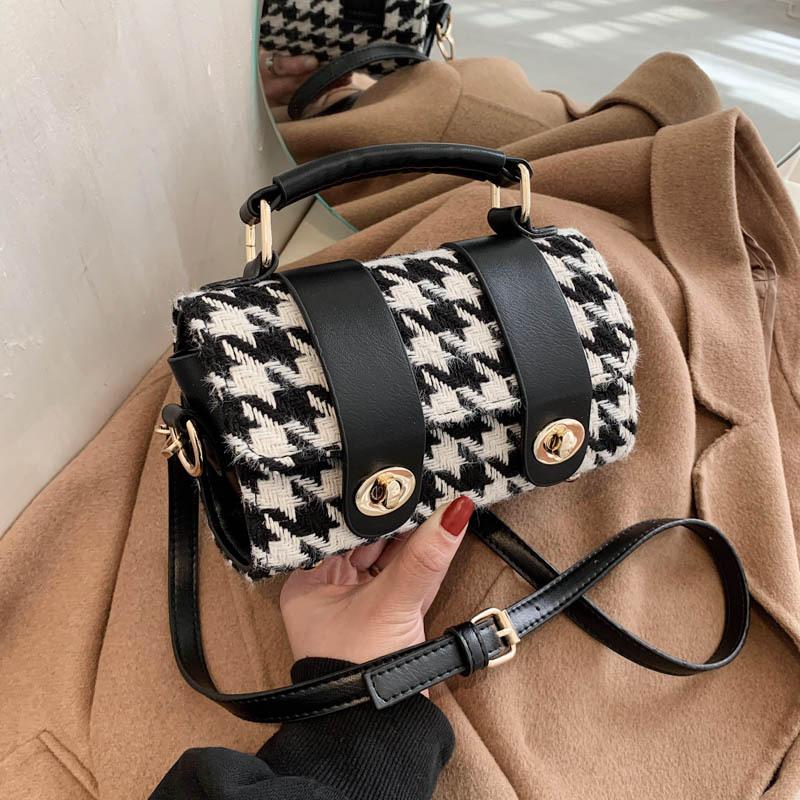 Designer Products 2021 Shoulder Bag Fashion Retro Handbag Casual Plaid Texture Slung Cylinder Bag, Black
Designer Products 2021 Shoulder Bag Fashion Retro Handbag Casual Plaid Texture Slung Cylinder Bag, Black