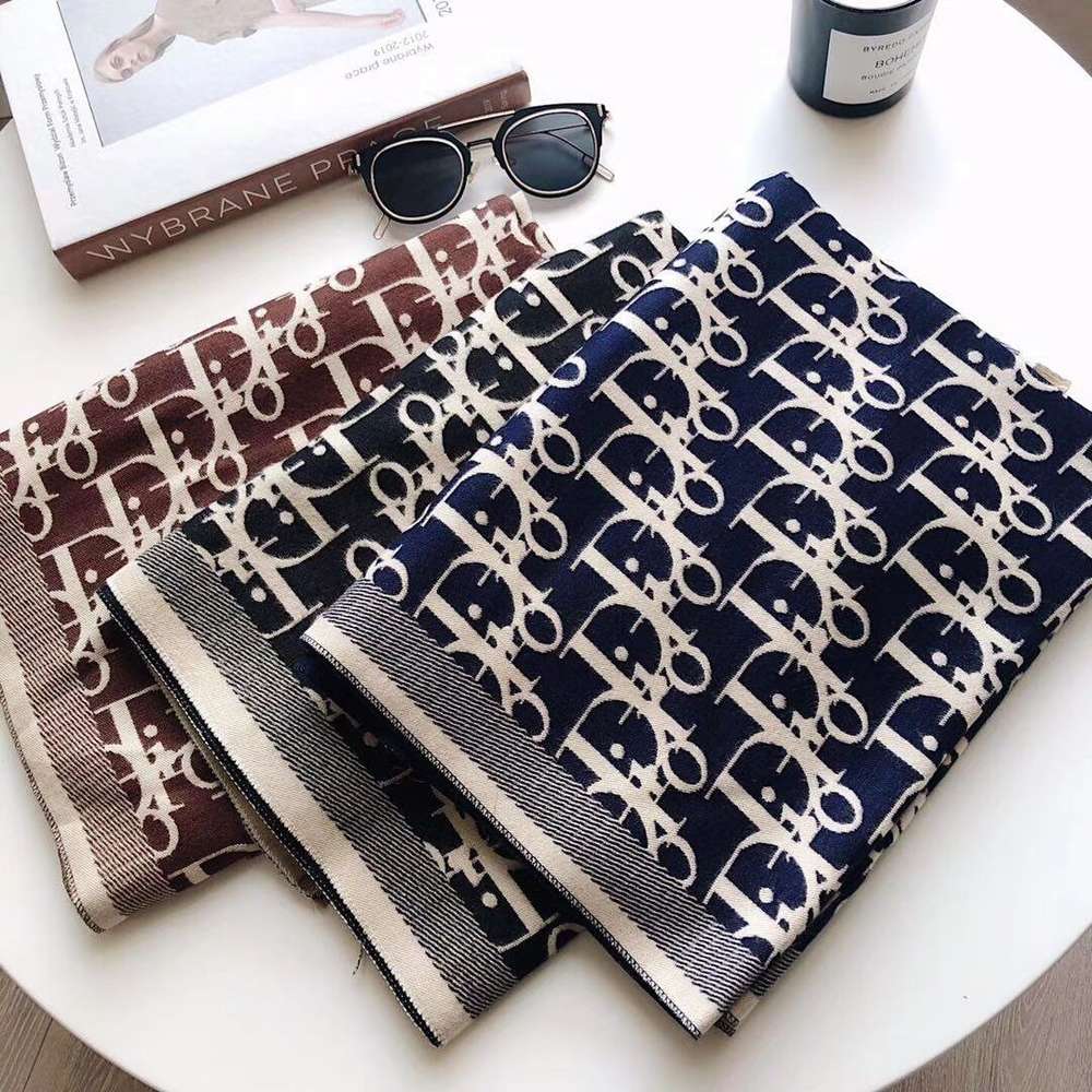 New cashmere d-letter scarf autumn and winter couple shawl two color old flower warm neck
New cashmere d-letter scarf autumn and winter couple shawl two color old flower warm neck