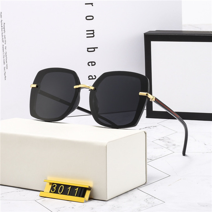 brand sunglass classic retro Designer sunglasses fashion trend sun glasses anti-glare UV400 casual eyeglasses
brand sunglass classic retro Designer sunglasses fashion trend sun glasses anti-glare UV400 casual eyeglasses