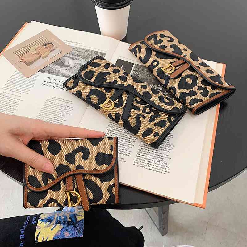 2022 designer bags autumn winter new women's long three fold folding simple cloth zero large capacity wallet, Long brown
2022 designer bags autumn winter new women's long three fold folding simple cloth zero large capacity wallet, Long brown