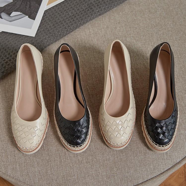 MLJUESE 2021 Women Pumps Soft Cow leather Autumn Spring Checkered Slip on Black color Round toe Wedges high heels pumps
MLJUESE 2021 Women Pumps Soft Cow leather Autumn Spring Checkered Slip on Black color Round toe Wedges high heels pumps