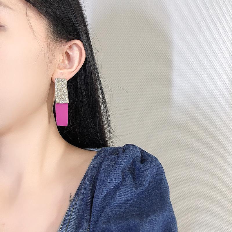 Custom Rose Red Irregular Stud Earrings Rhinestone Female Trendy Net Personality Temperament, Golden;silver
Custom Rose Red Irregular Stud Earrings Rhinestone Female Trendy Net Personality Temperament, Golden;silver