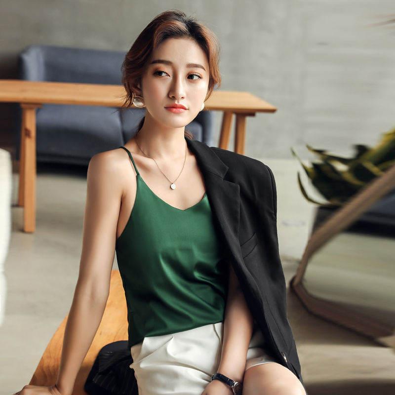 Korean Silk Tops Women Satin V-neck Tank Top Elegant Woman Sleeveless Tops Plus Size Sexy Top Office Lady Solid Tees Camis 201028