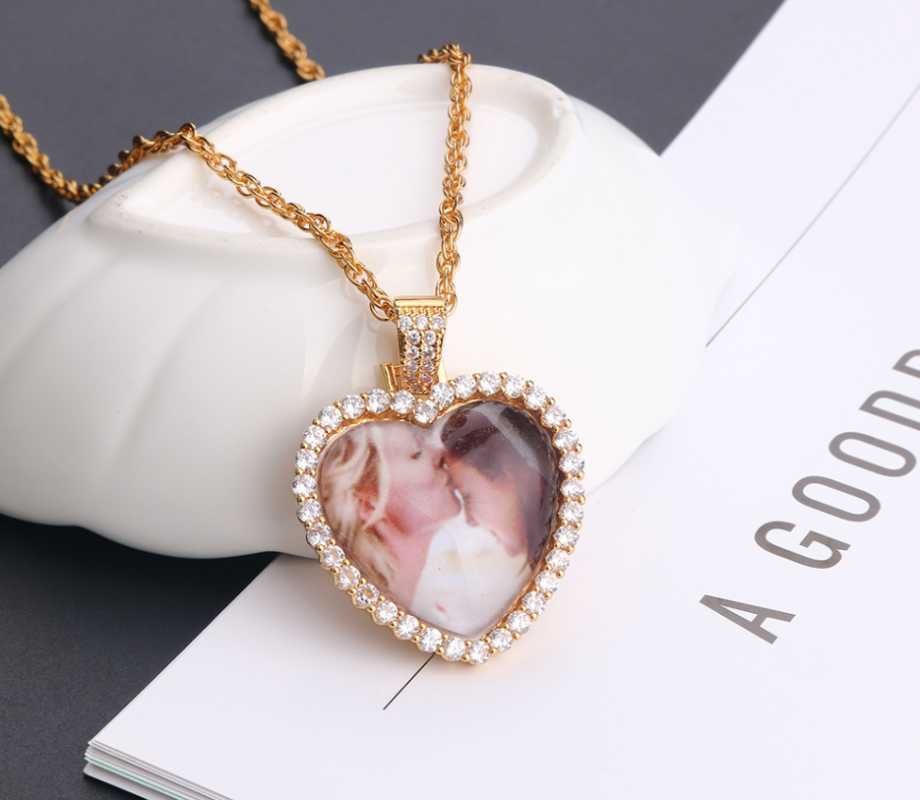 Pendant Necklaces Lateefah Fashion Custom Po Heart-Shaped Necklace For Women Cubic Zircon Pendants Rose Gold Stainless Steel
Pendant Necklaces Lateefah Fashion Custom Po Heart-Shaped Necklace For Women Cubic Zircon Pendants Rose Gold Stainless Steel