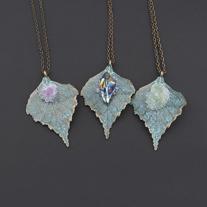 Pendant Necklaces 2022 Women's Bohemian Leaves Natural Gem Necklace Versatile Zircon Jewelry Manufacturer Direct Sales
Pendant Necklaces 2022 Women's Bohemian Leaves Natural Gem Necklace Versatile Zircon Jewelry Manufacturer Direct Sales