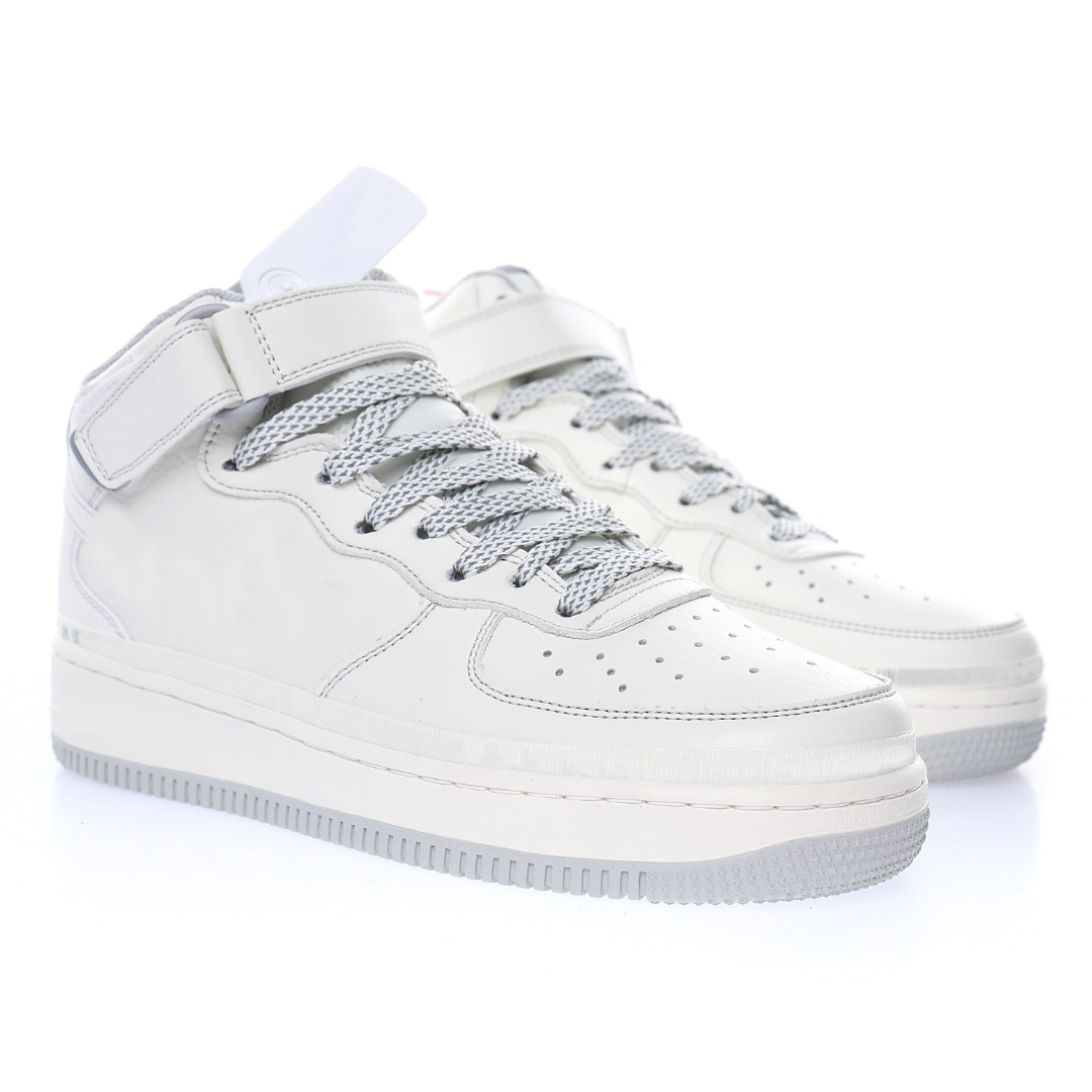 Casual Shoes Men and women couples tide high-top sports leather sneakers breathable shoe white shoess
Casual Shoes Men and women couples tide high-top sports leather sneakers breathable shoe white shoess