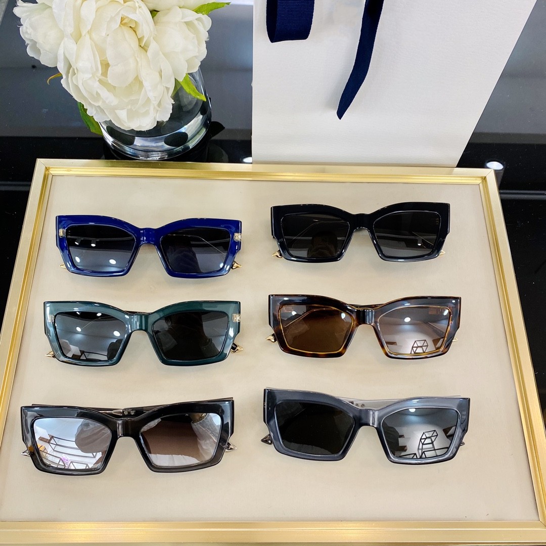 Latest selling popular fashion women sunglasses mens sunglasses men sunglasses Gafas de sol top quality sun glasses UV400 lens and case 09, White;black
Latest selling popular fashion women sunglasses mens sunglasses men sunglasses Gafas de sol top quality sun glasses UV400 lens and case 09, White;black