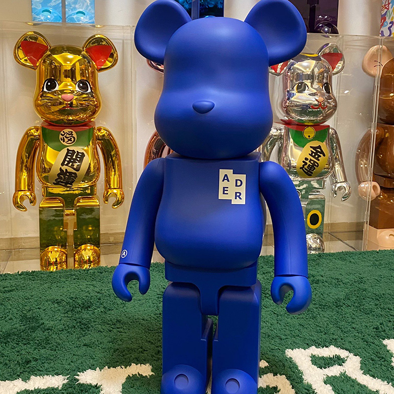 Bearbrick Tide Brand aedr Building Block Violent Bear Doll Blue Hand-made Model Gift for Children Fashion Ornaments 28CM
Bearbrick Tide Brand aedr Building Block Violent Bear Doll Blue Hand-made Model Gift for Children Fashion Ornaments 28CM