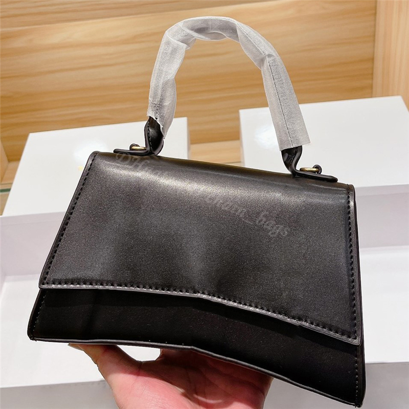 Shoulder Designer Bags Handbags Clutch Hobos Half Moon Crossbody Evening Bag Purse Wallets Plain Letter Hasp One Handle Tote Alligator Thread Women Luxurys Handbag, Bubble wrap packagin
Shoulder Designer Bags Handbags Clutch Hobos Half Moon Crossbody Evening Bag Purse Wallets Plain Letter Hasp One Handle Tote Alligator Thread Women Luxurys Handbag, Bubble wrap packagin