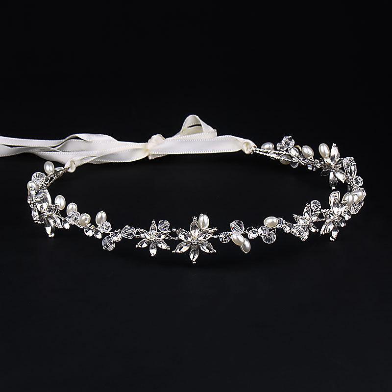 Hair Clips & Barrettes Silver Crystal Wedding Tiara Headband Beaded Flower Prom Bridal Band Gold Leaf Pearl Bride Headpiece For Women Jewelr, Golden;silver
Hair Clips & Barrettes Silver Crystal Wedding Tiara Headband Beaded Flower Prom Bridal Band Gold Leaf Pearl Bride Headpiece For Women Jewelr, Golden;silver