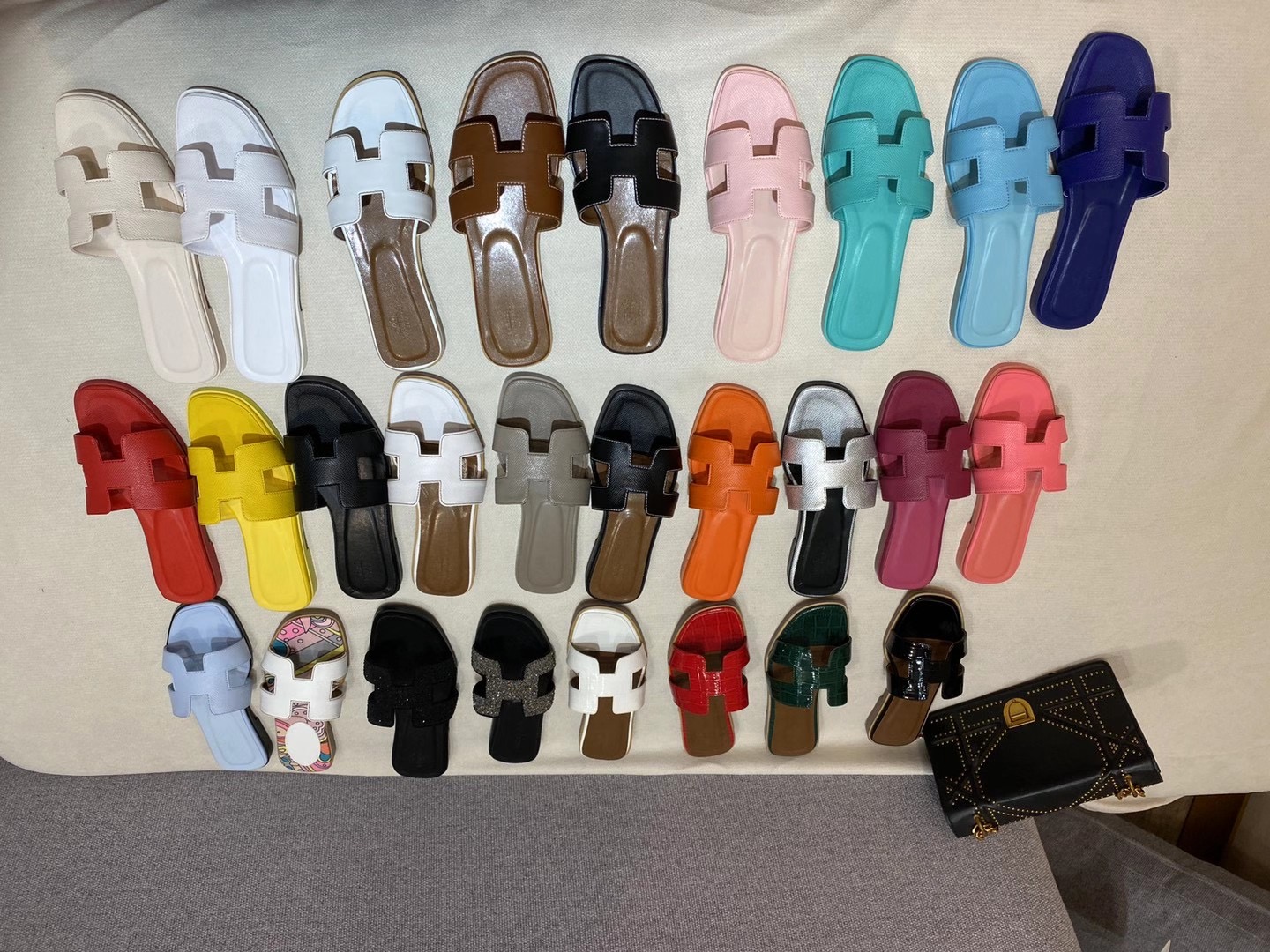 New Genuine Leather women shoes sandals slides summer flats sexy platform sandals ladies beach shoes 2021, Black
New Genuine Leather women shoes sandals slides summer flats sexy platform sandals ladies beach shoes 2021, Black