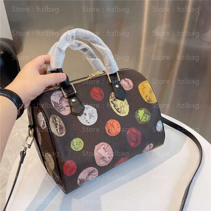 designer Bag 25 Totes coins Italian Designers Hobo Pillow Padlock leather Cameo printed canvas Boston Shoulder Bags, Color 01
designer Bag 25 Totes coins Italian Designers Hobo Pillow Padlock leather Cameo printed canvas Boston Shoulder Bags, Color 01