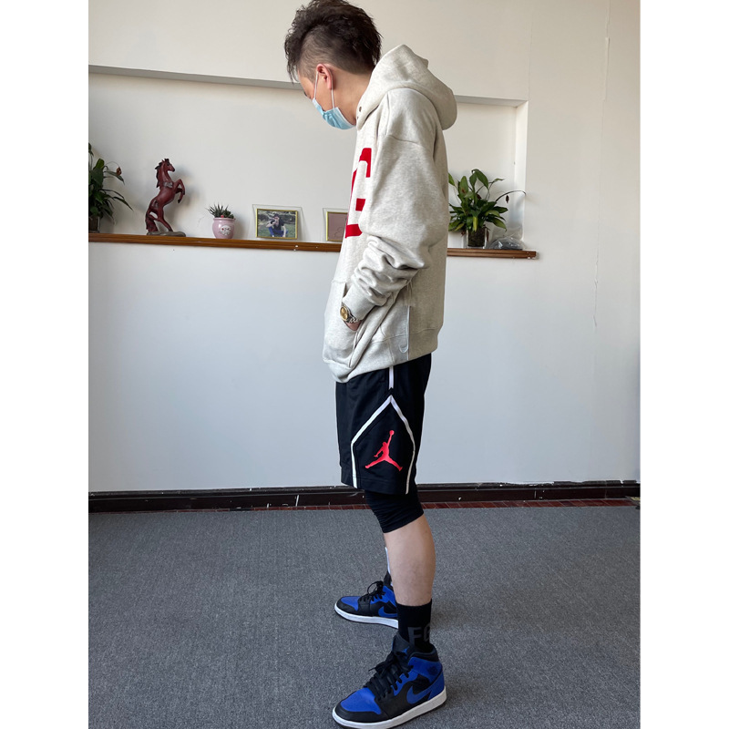 of Fear God fog Season 7 main line flocking FG rich letter red Hoodie men and women, Light gray
of Fear God fog Season 7 main line flocking FG rich letter red Hoodie men and women, Light gray