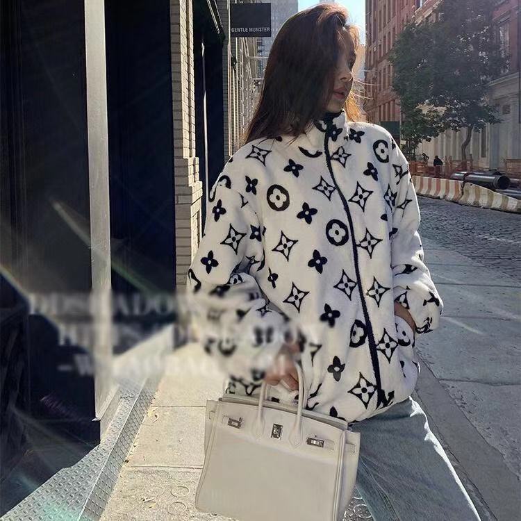 Autumn/Winter Coat for Women Korean Loose Student Plush Coat for Coral Plush Full Body Print Couple Coat for Men and Women, Black;brown
Autumn/Winter Coat for Women Korean Loose Student Plush Coat for Coral Plush Full Body Print Couple Coat for Men and Women, Black;brown