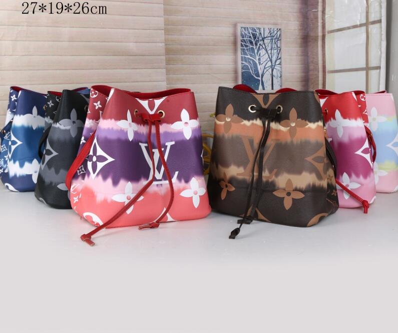 E2 Women Bucket Bag Female Shoulder Bags Large Size Soft Leather Lady Cross Body Handbag Women luxurious Bag Tote
E2 Women Bucket Bag Female Shoulder Bags Large Size Soft Leather Lady Cross Body Handbag Women luxurious Bag Tote