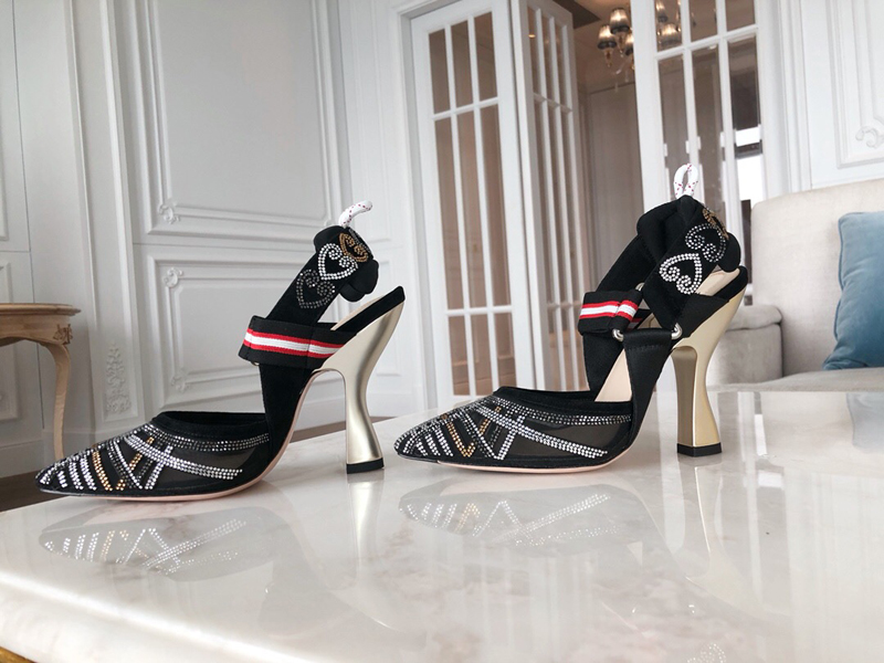 2021 fashion High Heels Shoes Designer Women Pointed Toe Low Heel Shoess Woman Gladiaor Sandals Lady Brand Design Mesh womens Shoe with box size 35-41 -BB298, Picture color
2021 fashion High Heels Shoes Designer Women Pointed Toe Low Heel Shoess Woman Gladiaor Sandals Lady Brand Design Mesh womens Shoe with box size 35-41 -BB298, Picture color
