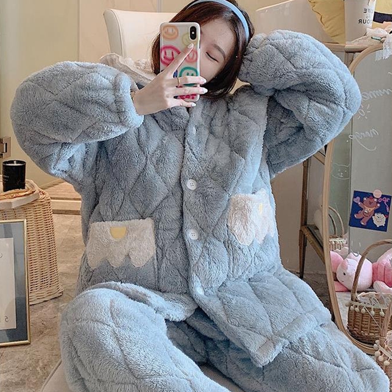 2021 New Sleepwear Warm Long Sleeves Pink Homewear Pajamas Set Women Winter Cotton Coral Veet Thick Cartoon Cute Flannel Home Suit 4pct
2021 New Sleepwear Warm Long Sleeves Pink Homewear Pajamas Set Women Winter Cotton Coral Veet Thick Cartoon Cute Flannel Home Suit 4pct