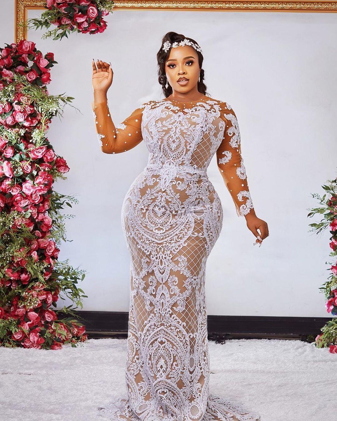 Fashion Mermaid Lace Wedding Dresses Sheer Bateau Neck Long Sleeves Beaded Bridal Gowns Sweep Train Plus Size