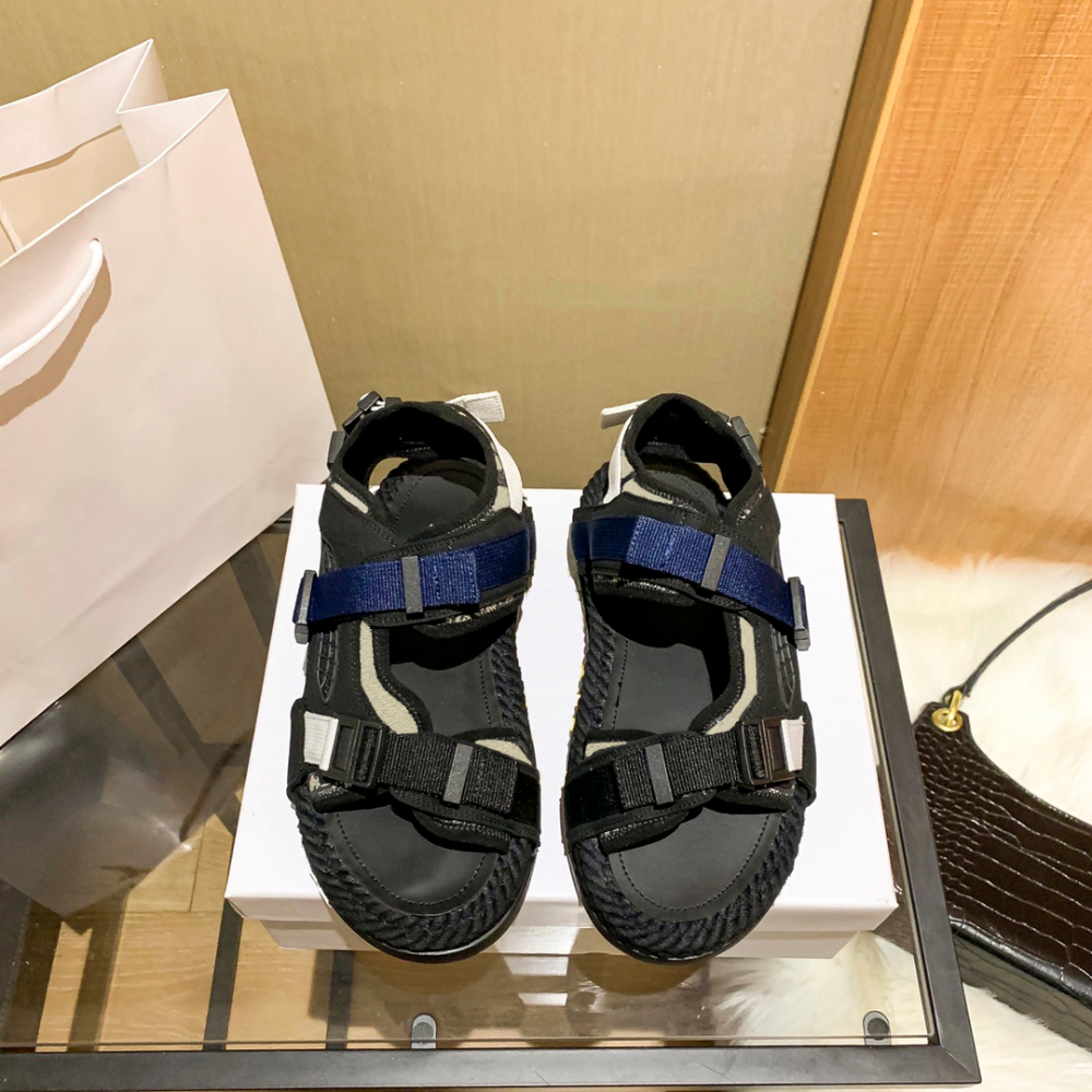 Luxury Design Boots Women Sandals Ladies Slippers Shoes Female 2021 Womens Shoes Outdoor Designer Scuff Sandales Sport Sneakers rtfvdg, Black
Luxury Design Boots Women Sandals Ladies Slippers Shoes Female 2021 Womens Shoes Outdoor Designer Scuff Sandales Sport Sneakers rtfvdg, Black