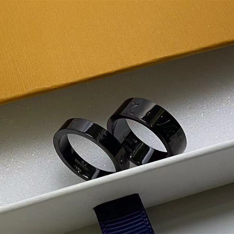 Luxury designer Ring for Man Women Unisex Rings Men Woman Jewelry 2 Color Gifts Fashion Accessories-L04
Luxury designer Ring for Man Women Unisex Rings Men Woman Jewelry 2 Color Gifts Fashion Accessories-L04