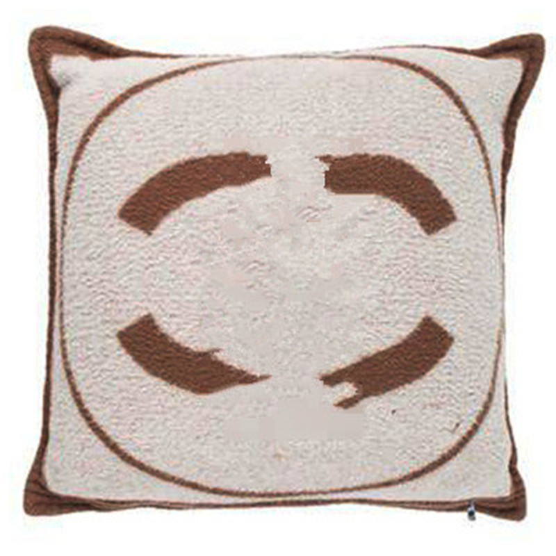 wholesale Home stamping pillow case customized household European classic sofa cushion waist Decorative pillowcase free ship
wholesale Home stamping pillow case customized household European classic sofa cushion waist Decorative pillowcase free ship