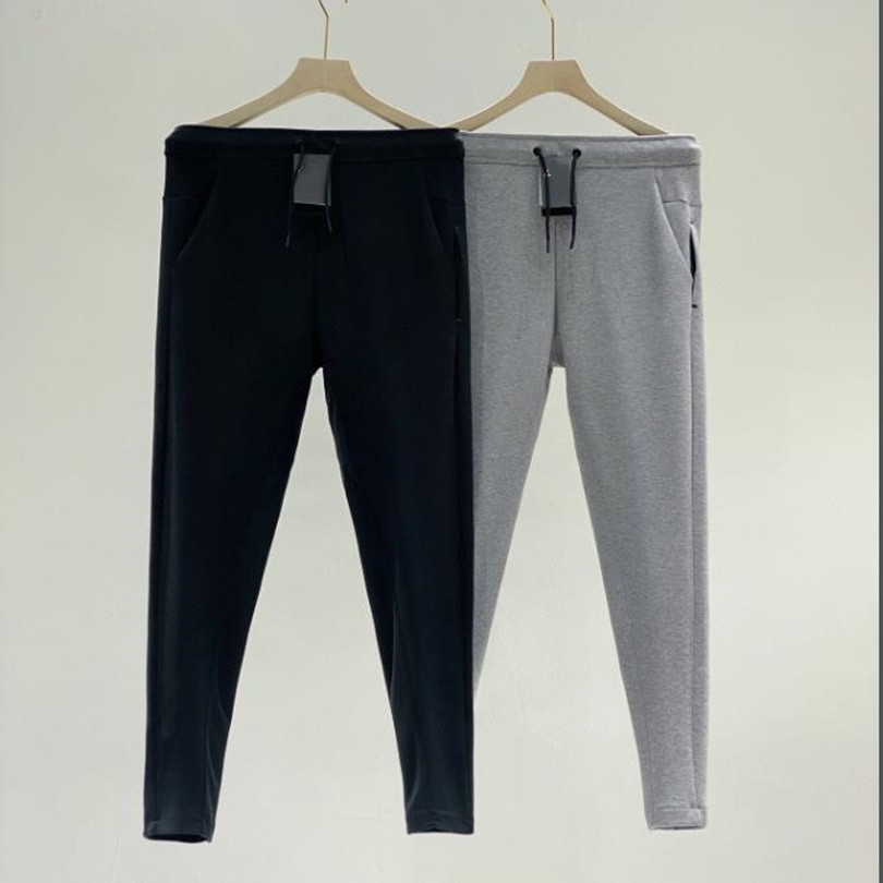 BLACK GRAY Tech Fleece Flat pants Space Cotton Men Bottoms Mens Joggers Tech Fleece Camo Running Trousers 2 Colors Asian Size M-XXL
BLACK GRAY Tech Fleece Flat pants Space Cotton Men Bottoms Mens Joggers Tech Fleece Camo Running Trousers 2 Colors Asian Size M-XXL
