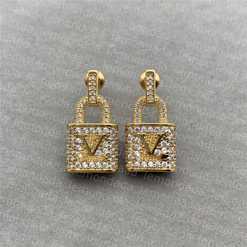 Ladie Luxury Charm Earrings Trendy Lock Pendant Earring Shiny Rhinestone Party Gorgeous Gold Ear Ornaments Women Valentines Gifts
Ladie Luxury Charm Earrings Trendy Lock Pendant Earring Shiny Rhinestone Party Gorgeous Gold Ear Ornaments Women Valentines Gifts