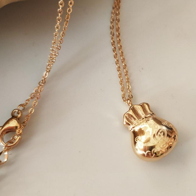Pendant Necklaces High-quality Titanium Steel Gold Classic Lucky Money Bags Charms Pendants For Women MenJewelry Party Rich Gift Wholesale, Silver
Pendant Necklaces High-quality Titanium Steel Gold Classic Lucky Money Bags Charms Pendants For Women MenJewelry Party Rich Gift Wholesale, Silver