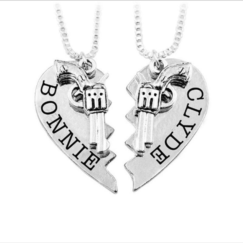 Pendant Necklaces "A Pair Fashion Creative Jewelry Thelma Louise/Bonnie Clyde PUBG Game Revolver Love Stitching Couple Necklace Gifts
Pendant Necklaces "A Pair Fashion Creative Jewelry Thelma Louise/Bonnie Clyde PUBG Game Revolver Love Stitching Couple Necklace Gifts