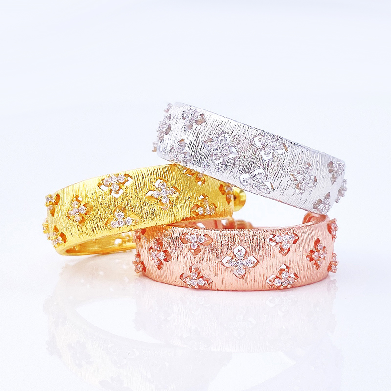 2021 18k Gold Silver Rose Golds Three Colors Hoop Earring Bronze Flowers Zircon Snowflake Cuff Earrings Woman Bohemian Fashion designers Bridal Jewelry For Women
2021 18k Gold Silver Rose Golds Three Colors Hoop Earring Bronze Flowers Zircon Snowflake Cuff Earrings Woman Bohemian Fashion designers Bridal Jewelry For Women