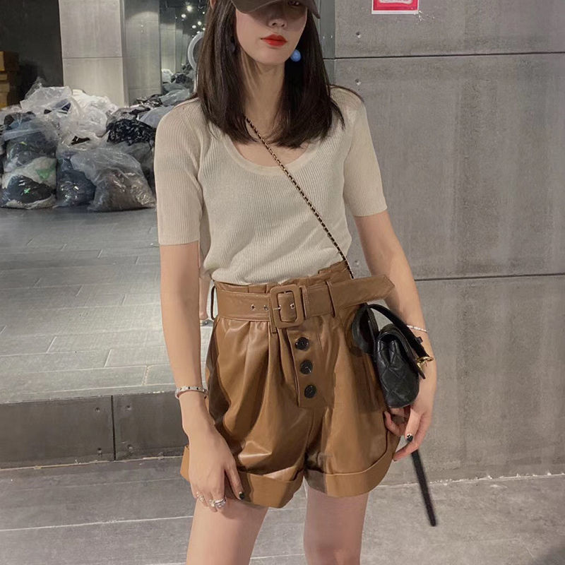 2021 New Women's High-waisted Plutonium Leather Long-legged Black Waistband Slimming Fashion A-line Hot Pants High Waist Shorts Zd1p
2021 New Women's High-waisted Plutonium Leather Long-legged Black Waistband Slimming Fashion A-line Hot Pants High Waist Shorts Zd1p