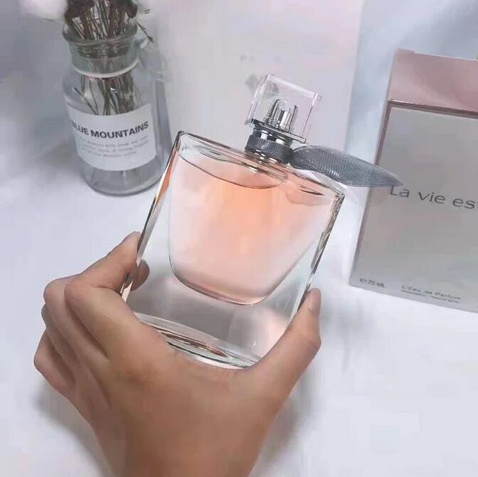 GGLVLouis
Vutton Hot Brand Original Perfume High Quality Unisex Long-lasting Eau De Parfum Spray Men and Women Classic Rose
GGLVLouis
Vutton Hot Brand Original Perfume High Quality Unisex Long-lasting Eau De Parfum Spray Men and Women Classic Rose