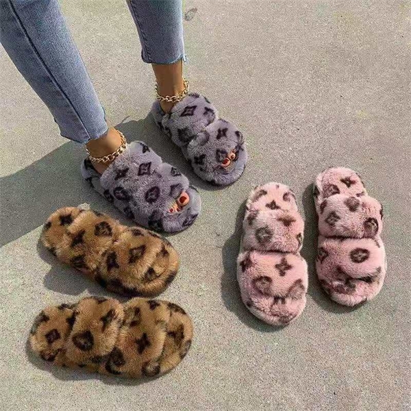 Women Winter Indoor Home Fur Slippers House Full Furry Soft Fluffy Plush Flats Heel Non Slip Luxury Designer Shoes Casual Ladies Y1120, Gray
Women Winter Indoor Home Fur Slippers House Full Furry Soft Fluffy Plush Flats Heel Non Slip Luxury Designer Shoes Casual Ladies Y1120, Gray