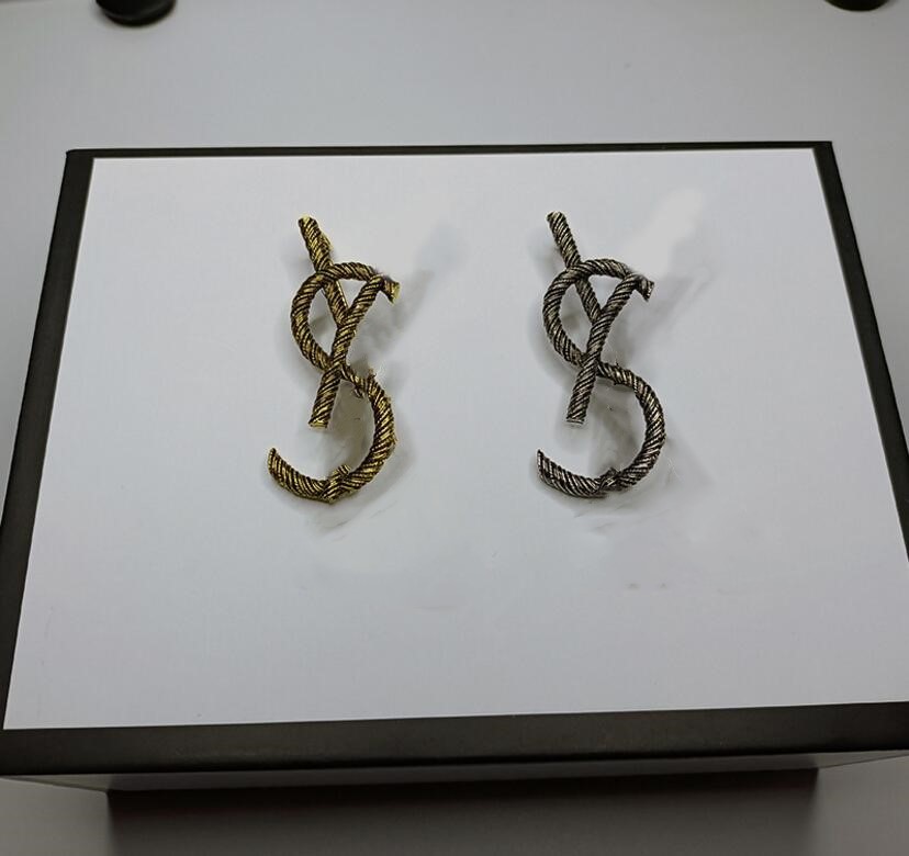 European and American retro letter brooches, high-end atmosphere, all-match western accessories, various styles, unisex, high-quality, fast delivery
European and American retro letter brooches, high-end atmosphere, all-match western accessories, various styles, unisex, high-quality, fast delivery