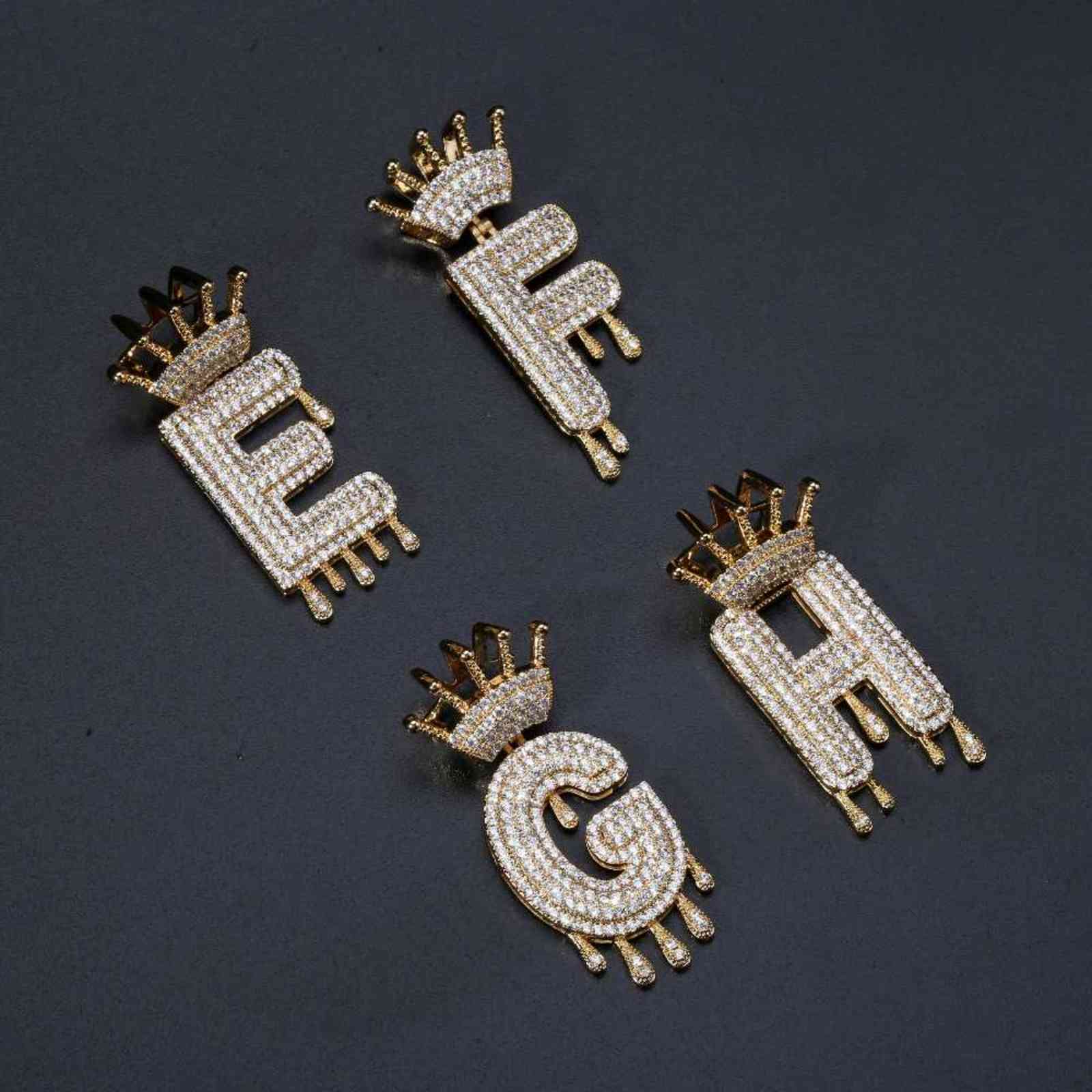 A-Z Initial Bubble Letter Name Crown Drip Letters Pendant Necklaces Men Women Gold Silver Color CZ Hip Hop Jewelry Gifts H1125
A-Z Initial Bubble Letter Name Crown Drip Letters Pendant Necklaces Men Women Gold Silver Color CZ Hip Hop Jewelry Gifts H1125