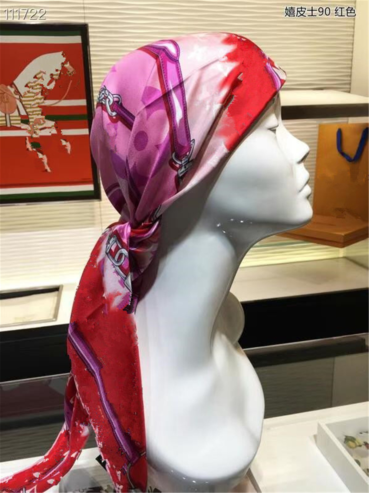 2021 Beautiful 90cm square fashionable four-season square silk scarf for women scarf Letter flower style Western fashion shawl, Blue;gray
2021 Beautiful 90cm square fashionable four-season square silk scarf for women scarf Letter flower style Western fashion shawl, Blue;gray