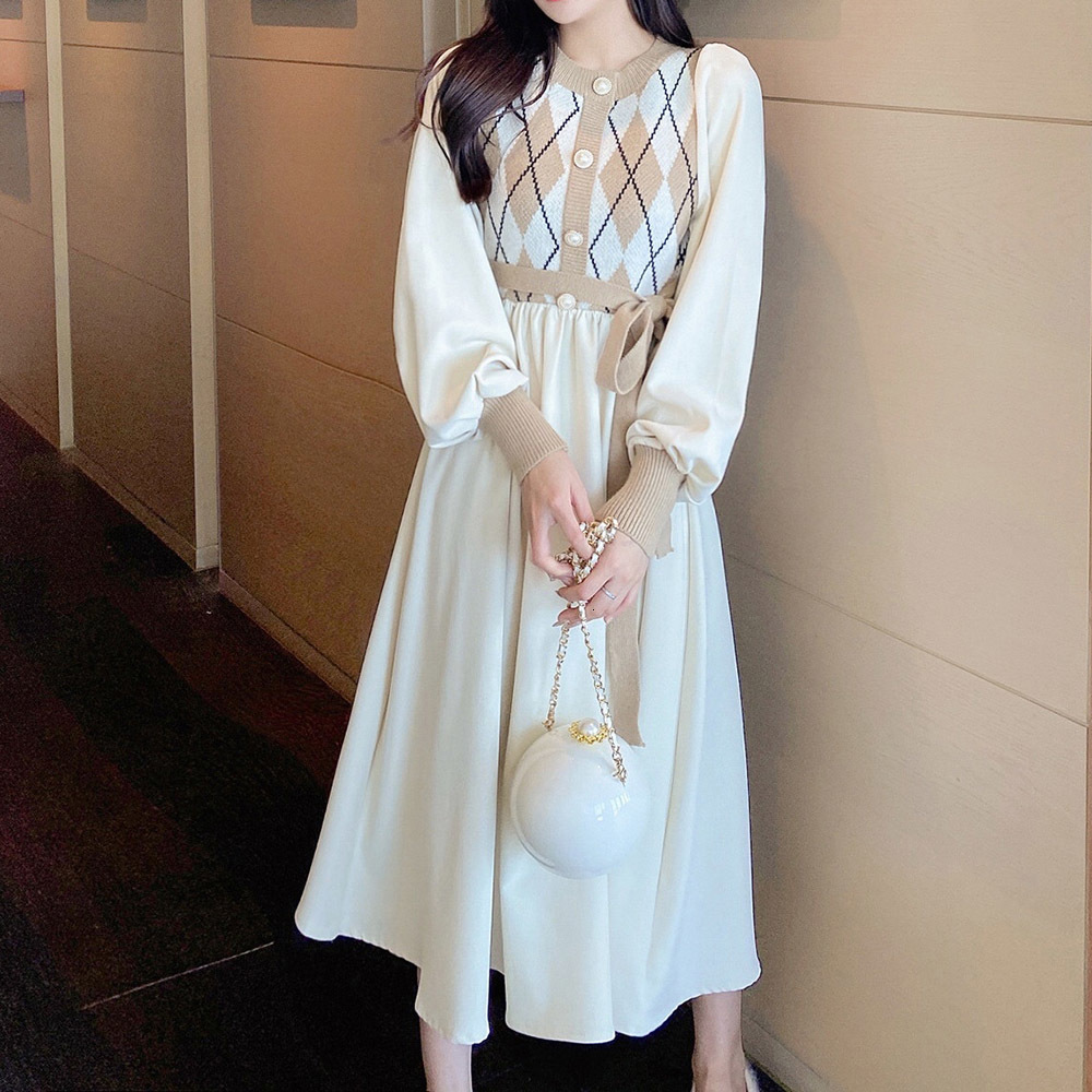 2021 New Japanese Fashion Autumn and Winter Vintage One-piece Skirt Lace Knitted Round Neck Long Sleeve 2tau, White
2021 New Japanese Fashion Autumn and Winter Vintage One-piece Skirt Lace Knitted Round Neck Long Sleeve 2tau, White