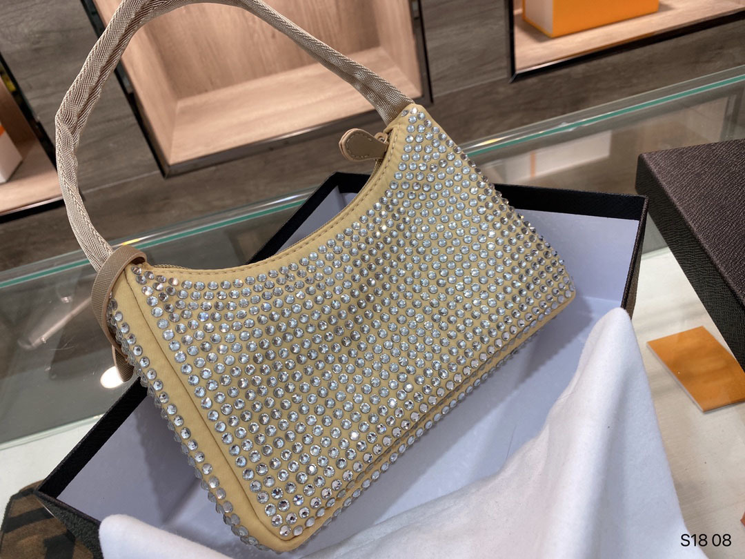 New shoulder bags 2021 Women handbag Crossbody bag brands designer handbags high quality flower printing bag purse 21.14.5cm1, Black
New shoulder bags 2021 Women handbag Crossbody bag brands designer handbags high quality flower printing bag purse 21.14.5cm1, Black