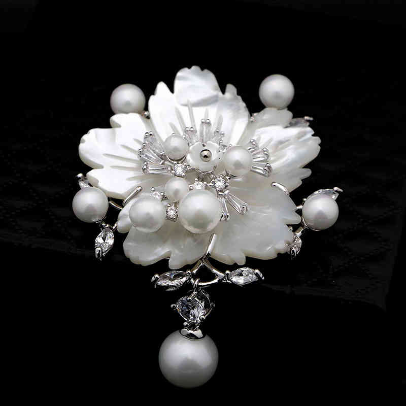 Simple Planting Flower Corsage Micro Inlaid Zircon Shell Pearl Women's Brooch Sweater Chain Dual-purpose Clothing Accessories