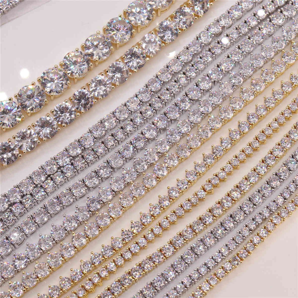 Hot Full sizes Shiny Tennis Chain Necklace Micro Paved Cubic Zircon Choker Men Hip Hop Iced Out Bling CZ Necklace Jewelry X0509
Hot Full sizes Shiny Tennis Chain Necklace Micro Paved Cubic Zircon Choker Men Hip Hop Iced Out Bling CZ Necklace Jewelry X0509