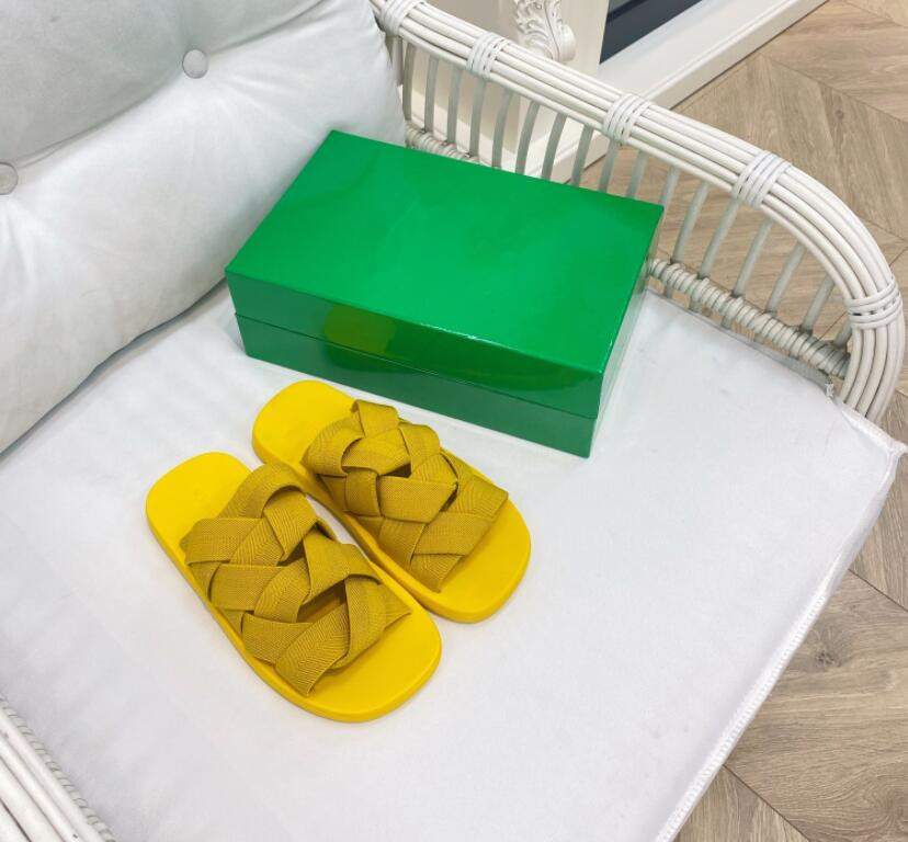 2022 Women men flip flops Leather Women sandal with Double Metal Black White Brown slippers Summer Beach Sandals with BOX US4-US11
2022 Women men flip flops Leather Women sandal with Double Metal Black White Brown slippers Summer Beach Sandals with BOX US4-US11